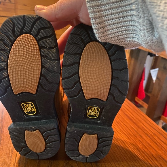 Gently used boys boots - Picture 2 of 2